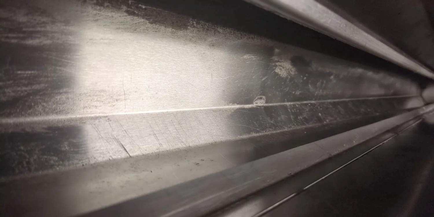 Self-cleaning hood after cleaning